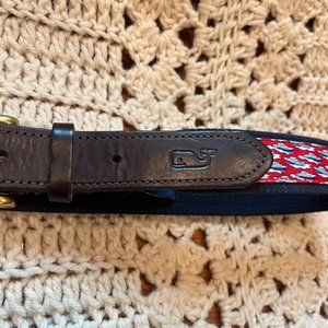 Vineyard Vines Canvas Club w/Brown Leather Belt Red/Blue Motor  Boats Size 36